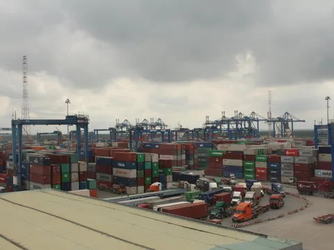 Cảng Cát Lái tạm ngưng tiếp nhận hàng hóa của doanh nghiệp ngừng sản xuất