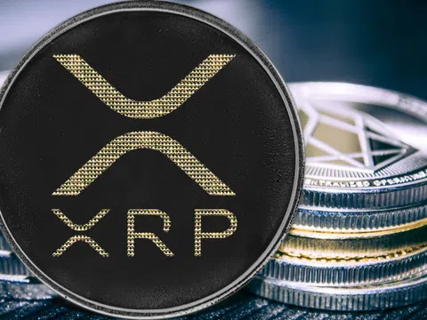 Tiền điện tử XRP tăng trưởng ổn định, lợi nhuận cao hơn Bitcoin!?