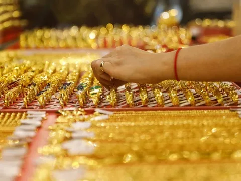 Giá vàng hôm nay (3/12): Vàng trong nước trụ vững trên 60 triệu đồng